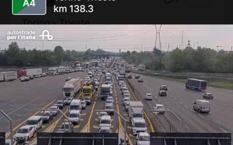 Incidente in A4 tra Cinisello e Cormano: code sino alla Barriera di Milano Est