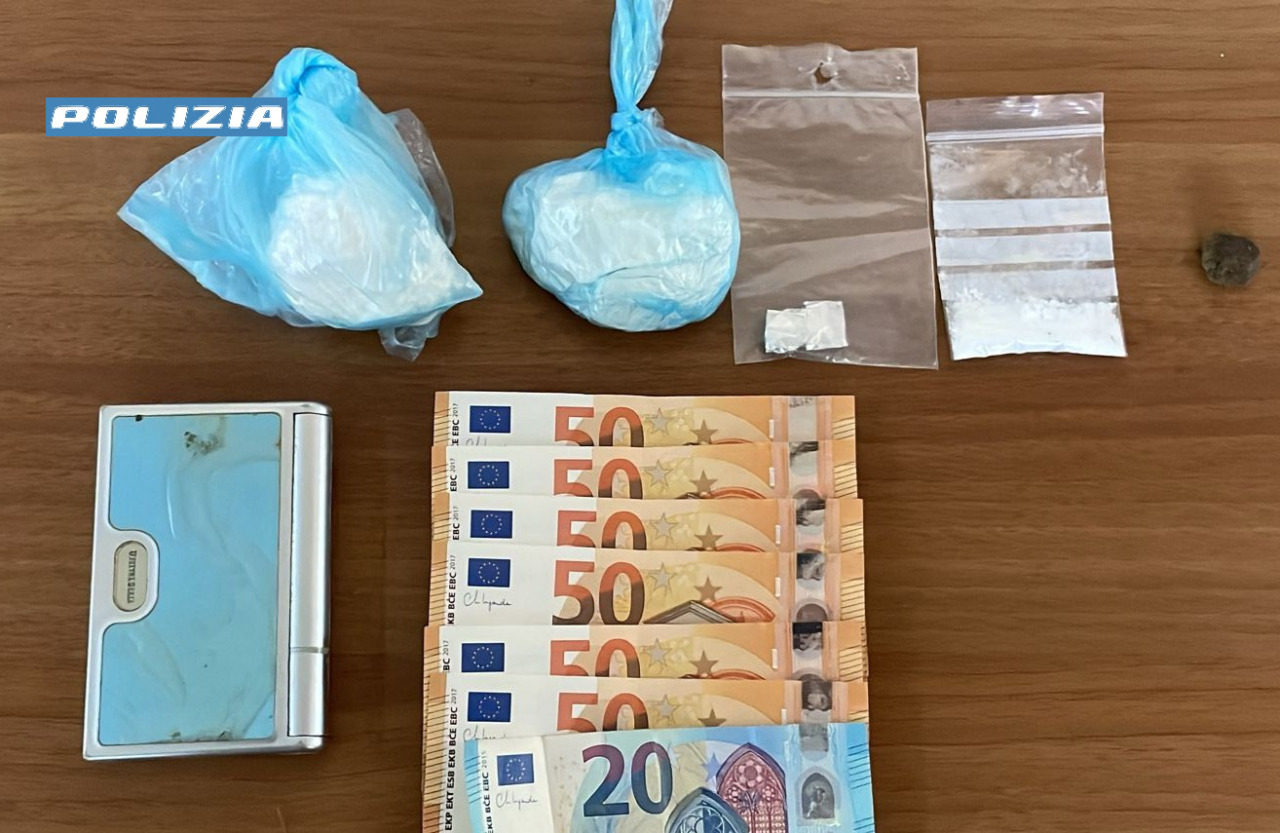 Nascondeva la droga… a casa del collega