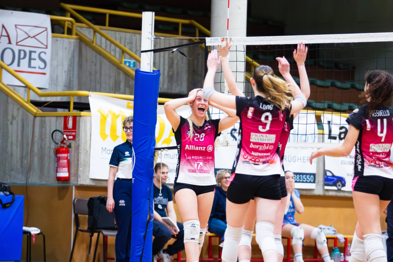 Sconfitta al tie break per le ragazze dei Diavoli Rosa: un punto portato a casa