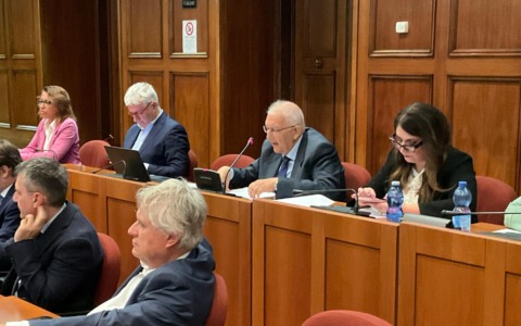 Personale in crescita così come il risultato d’Amministrazione: cala il debito