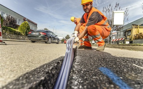 Comune contro Open Fiber: sì alla fibra, no ai rattoppi. La questione finisce al Tar