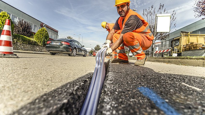 Comune contro Open Fiber: sì alla fibra, no ai rattoppi. La questione finisce al Tar