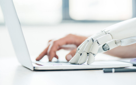 Emergere online ai tempi dell’intelligenza artificiale: perché le aziende devono ripensare la propria presenza digitale