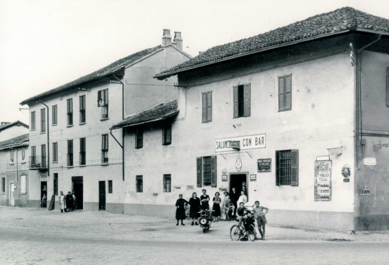 Un secolo di storia per il Bar Pirovano: quattro generazioni dietro al bancone