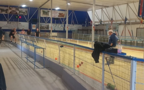 La bocciofila riapre i battenti dopo più di un anno di chiusura (e vandalismi)