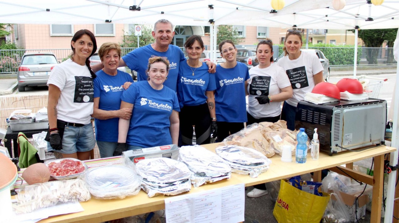 Gnocco fritto, balli e karaoke party: l’estate arriva prima con la Festa nel Parco di Tuendelee