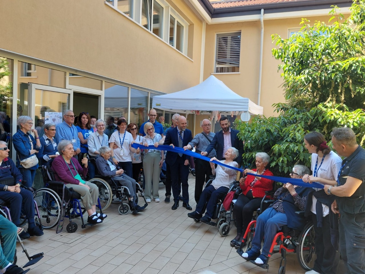 Inaugurato il Giardino segreto: uno spazio di cura, relazione e benessere in Rsa