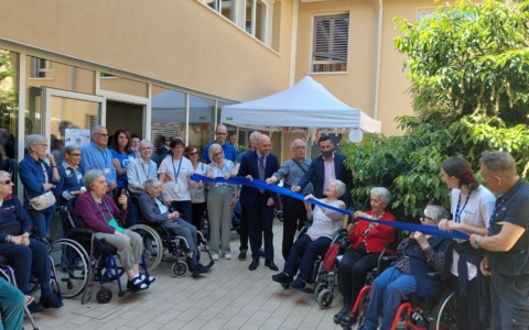 Inaugurato il Giardino segreto: uno spazio di cura, relazione e benessere in Rsa