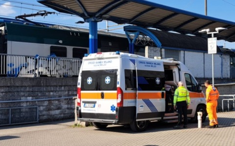 Alcol, sostanze psicotrope e caldo: ragazza di 20 anni priva di sensi in stazione