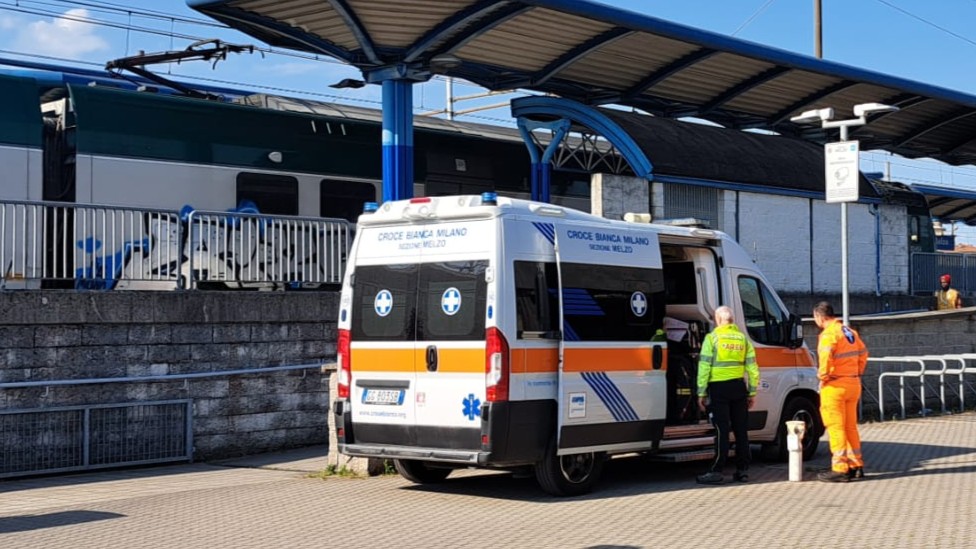 Alcol, sostanze psicotrope e caldo: ragazza di 20 anni priva di sensi in stazione