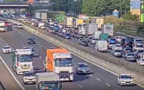 Incidente sulla autostrada A4, lunghe code tra Capriate e Dalmine