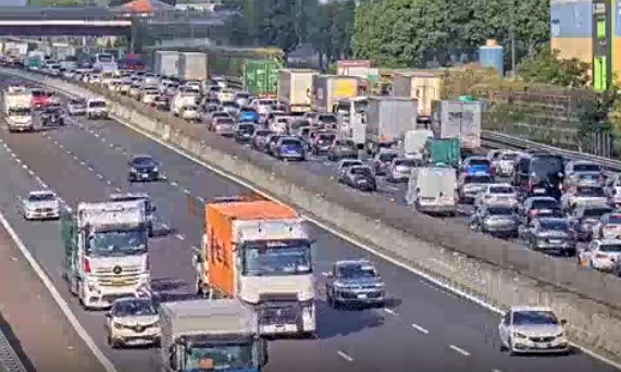 Incidente sulla autostrada A4, lunghe code tra Capriate e Dalmine
