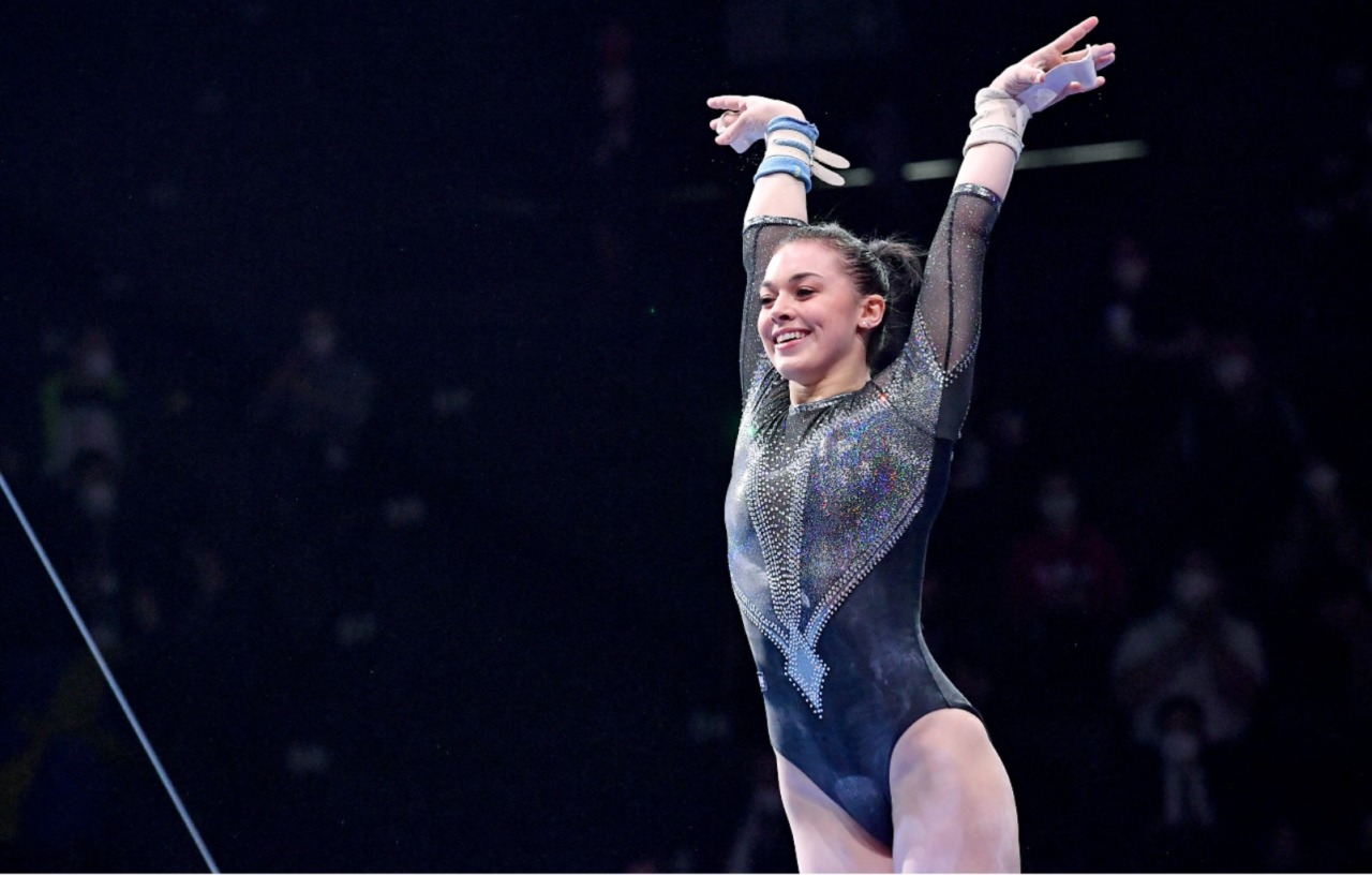 Dall’argento alle Olimpiadi agli infortuni che  l’hanno tormentata: una stella annuncia il ritiro dalla ginnastica