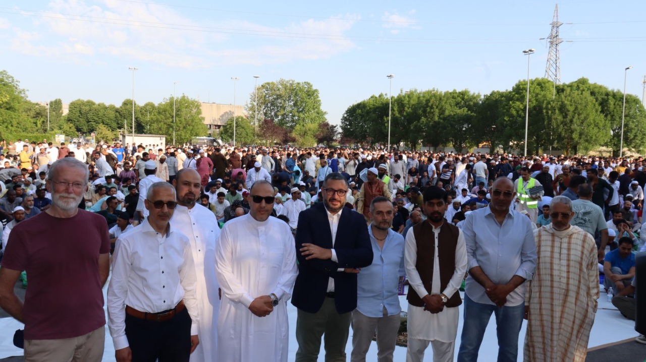 Le comunità musulmane unite per il giorno della festa: con loro amministratori e sacerdote