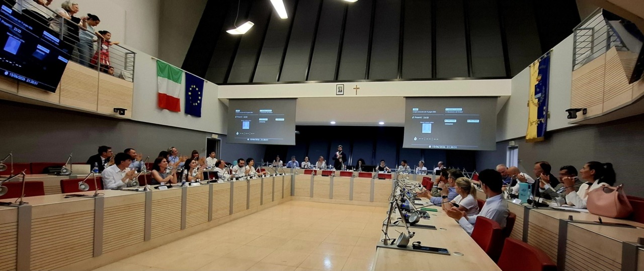 Parte il nuovo Consiglio: riconfermati i vecchi progetti ma arrivano i primi scossoni