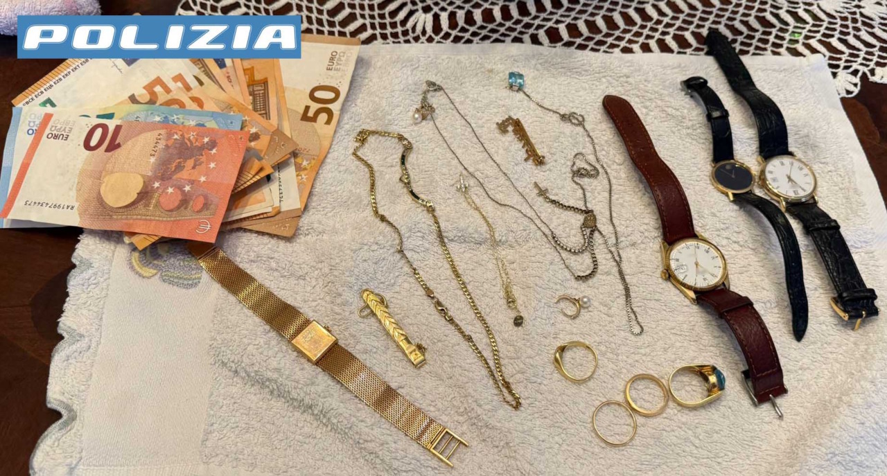 Truffe ai danni degli anziani, 5 arresti: avevano sottratto oro e gioielli per oltre 100mila euro
