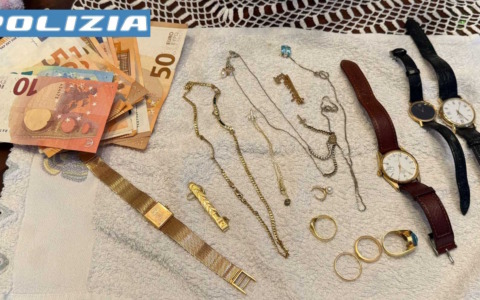Truffe ai danni degli anziani, 5 arresti: avevano sottratto oro e gioielli per oltre 100mila euro