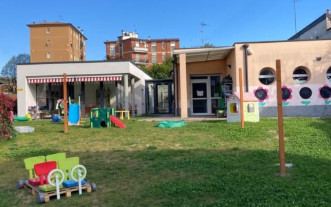 L’ampliamento dell’asilo nido è finito, ma i posti aggiuntivi non ci sono: bimbi in lista d’attesa