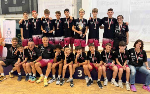 I Diavoletti Rosa sono sul podio delle migliori squadre italiane di pallavolo Under 13
