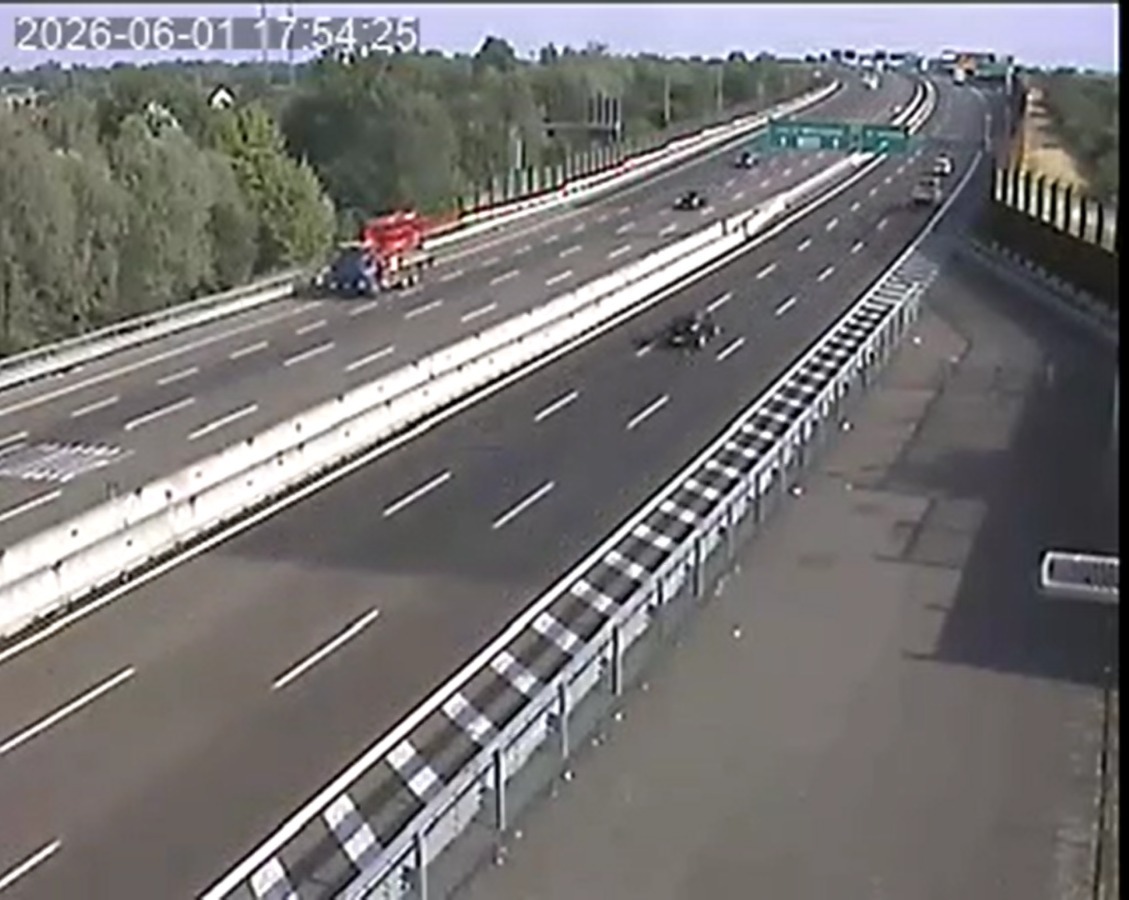Incidente con un mezzo pesante sulla Teem. Sul posto anche i Vigili del fuoco