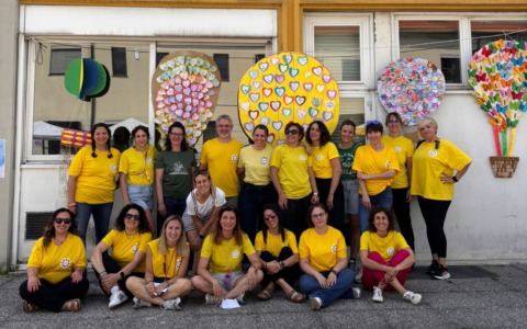 Il successo di Squolandia tra solidarietà e sogni in mongolfiera