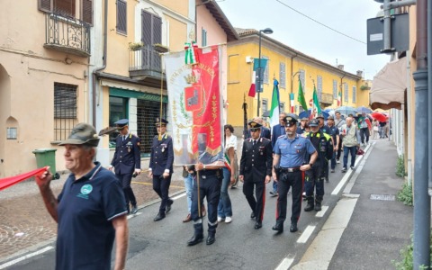 Staffetta in città: “In cammino verso il 2 Giugno”, lascia il posto a “Trezzo sull’Arte”