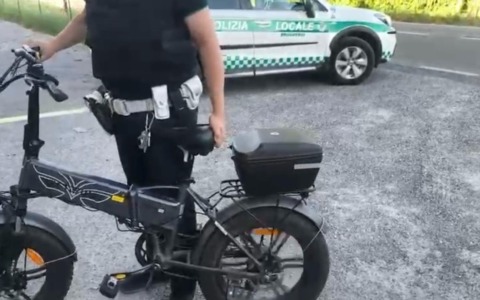La bici “truccata” diventa un motorino: multe per 9mila euro