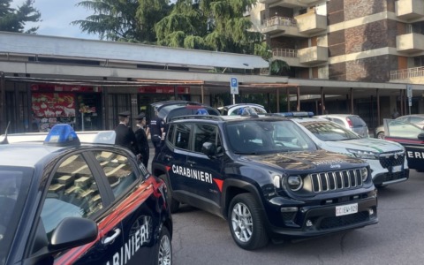 Lavoro nero e mancanza di sicurezza nell’igiene: i Carabinieri chiudono un locale