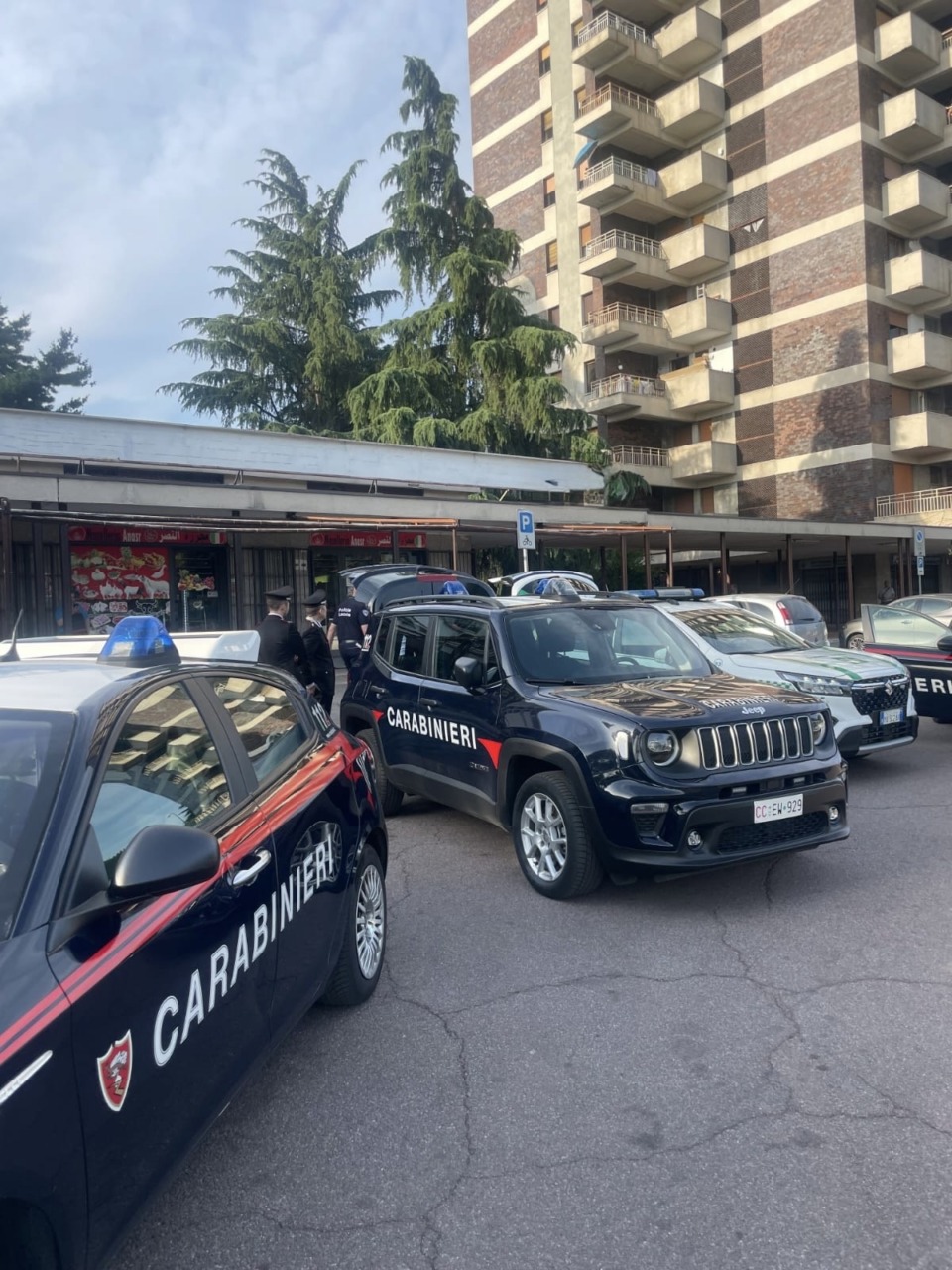 Lavoro nero e mancanza di sicurezza nell’igiene: i Carabinieri chiudono un locale