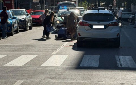 Donna investita davanti alla chiesa: strada chiusa per un’ora