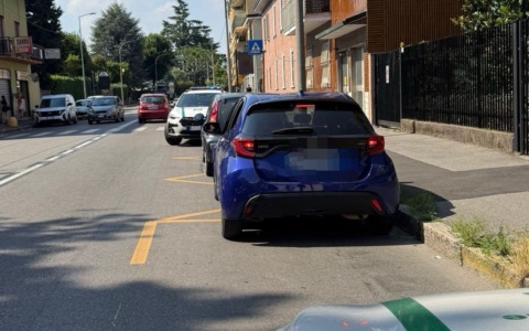 Guida senza documenti un’auto a noleggio “rubata”: 27enne verso l’espulsione