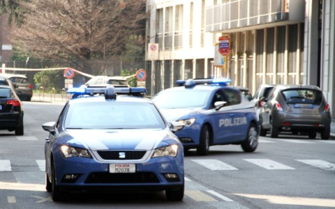 Inneggiava al martirio per Allah, 17enne arrestata