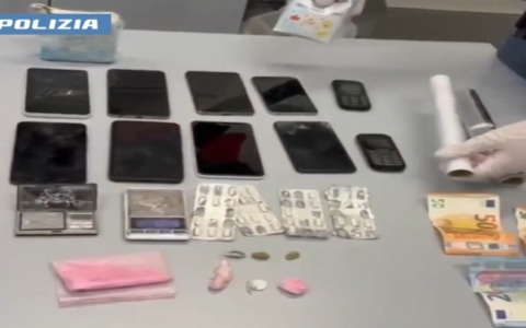 Pusher arrestato a Milano, droga trovata anche in un appartamento in Martesana