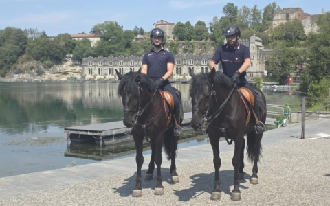 Carabinieri a cavallo per il  controllo delle sponde dell’Adda e del Naviglio