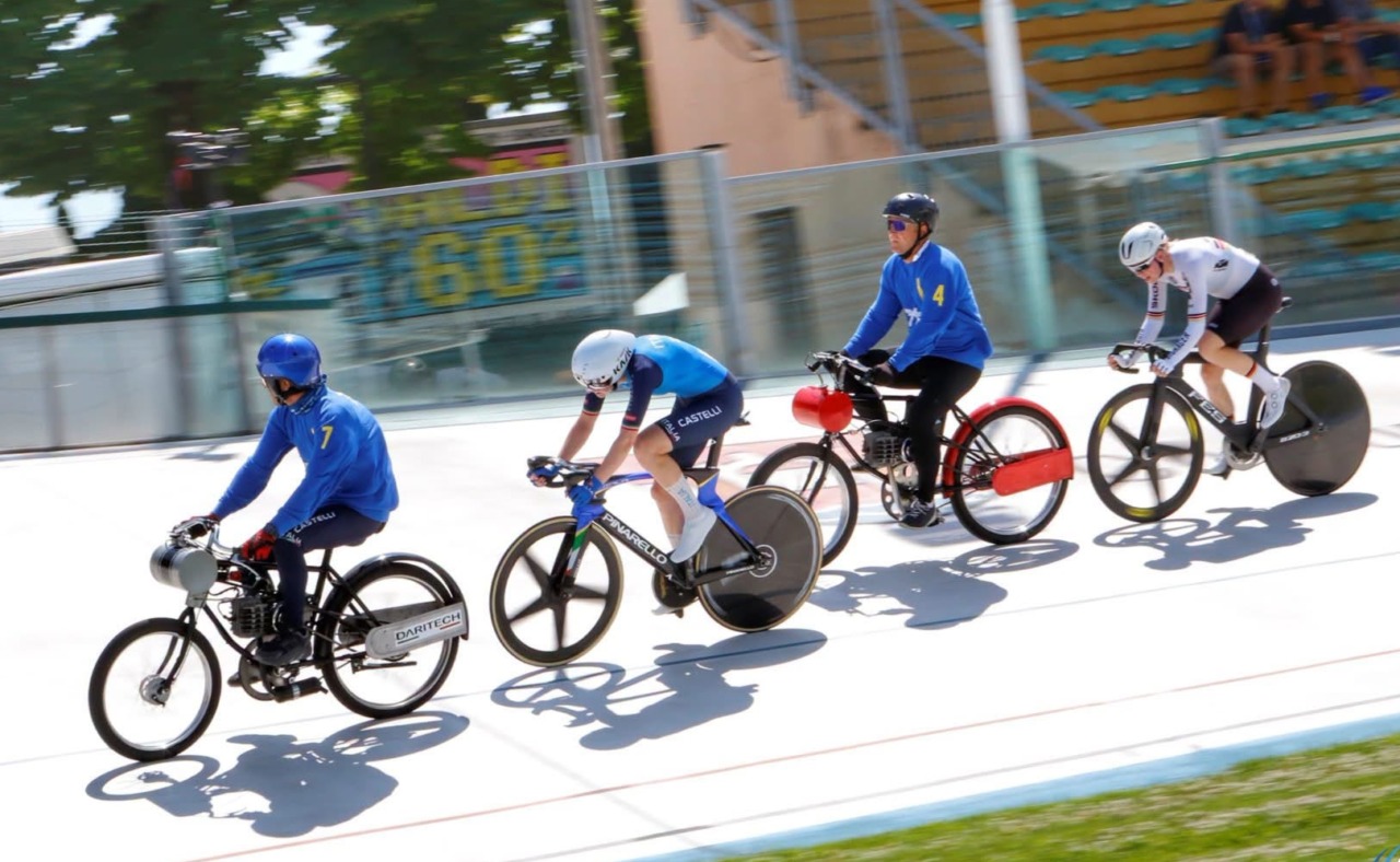 Christian Dagnoni brilla agli Europei Derny 2026: è medaglia d’argento