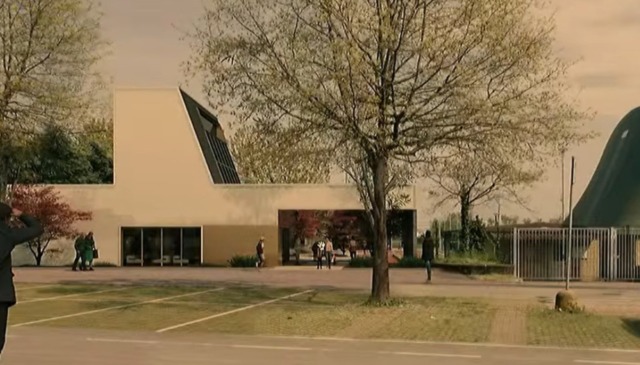 Una club house iconica per il centro sportivo