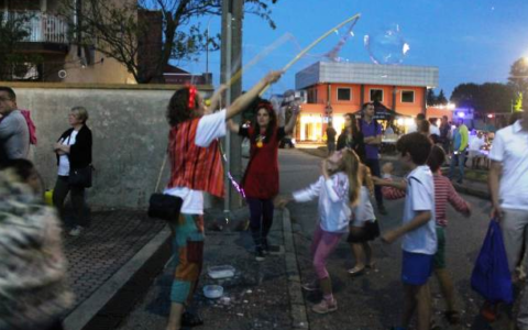 Notte Bianca dei saldi: il centro storico si accende di eventi fino a mezzanotte