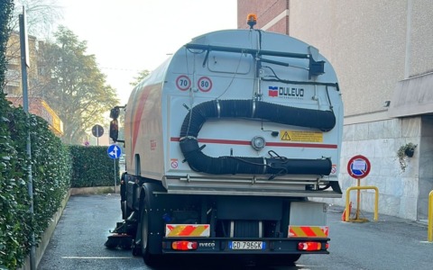 Pulizia strade, sosta vietata sospesa ad agosto anche a Melzo