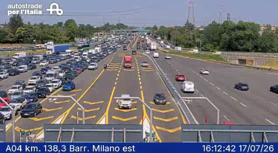 Incidente  tra auto in autostrada: coda tra la Barriera Milano Est e Cormano