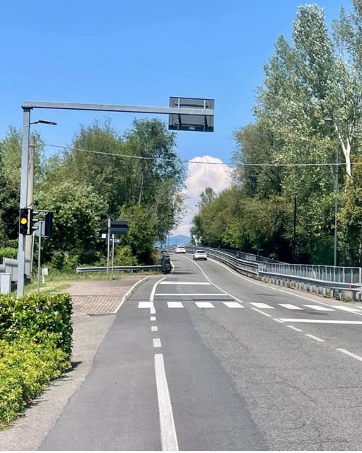Semaforo pedonale in via Marconi, più sicurezza per i pedoni