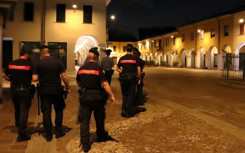 Minorenne armato di taser fermato e denunciato dai Carabinieri