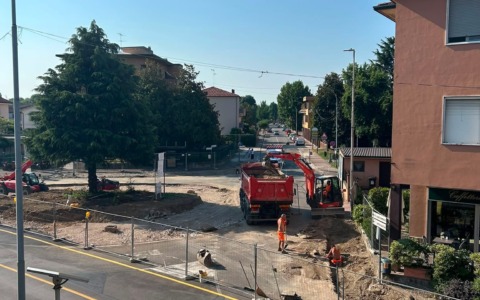 Il mercato di Liscate cambia “casa”: bancarelle trasferite in via IV Novembre