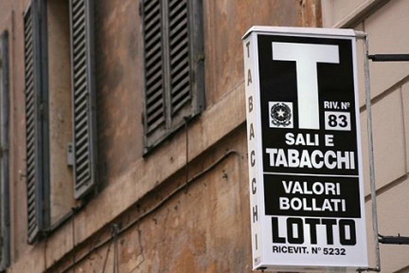 Battaglia in Tribunale tra tabaccai sulle distanze: le strisce pedonali ago della bilancia