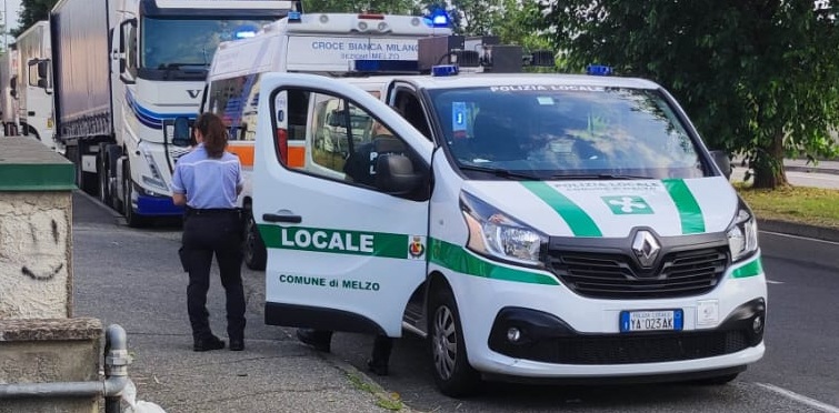 Ciclista investito da un’auto finisce al Pronto soccorso