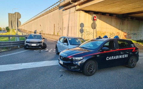 Militari feriti durante l’inseguimento, il sindacato: “Tutela ai Carabinieri e certezza della pena”