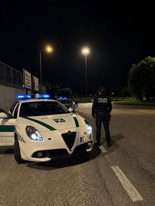 Fugge ai controlli: inseguito, identificato e denunciato