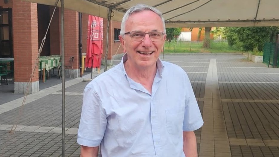 Addio al sacerdote primo parroco della parrocchia di San Carlo
