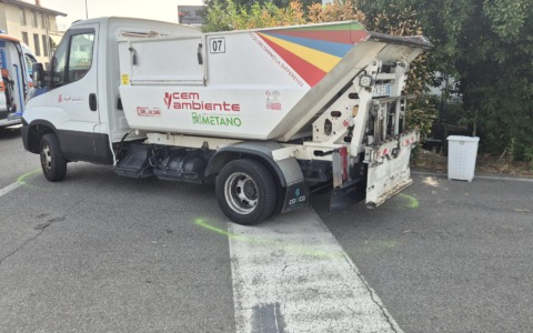 Ciclista 82enne investito da un furgone per la raccolta dei rifiuti