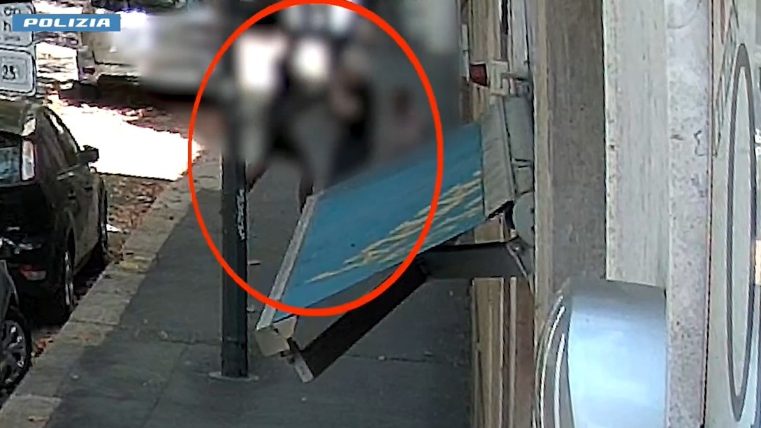 Violenta rapina in strada a un anziano: arrestato 27enne