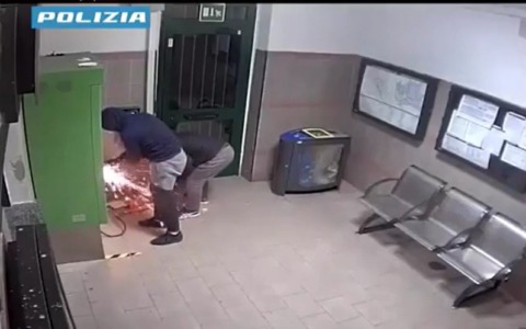 Furti e spaccate in stazione, bottino da oltre 300mila euro: tre arresti